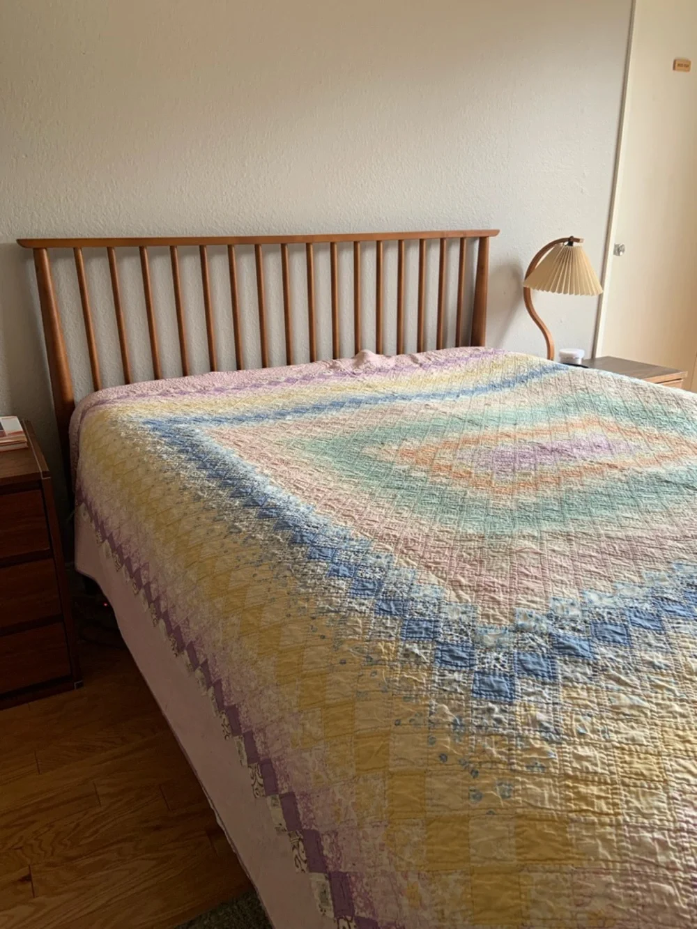 Vintage Around the World Diamond Quilt Bedspread - Soft Multicolor